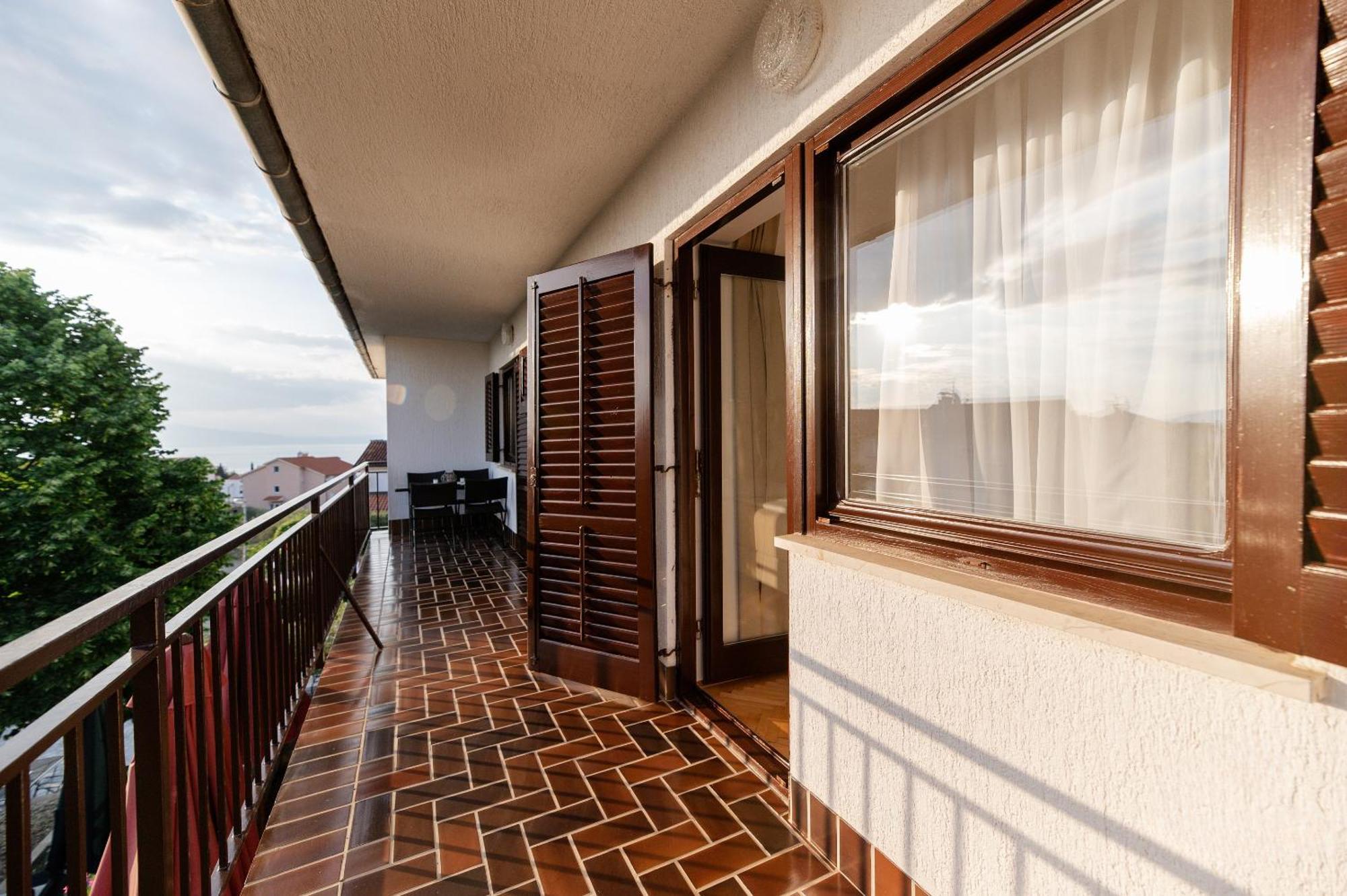 Bubi Apartments Malinska Luaran gambar