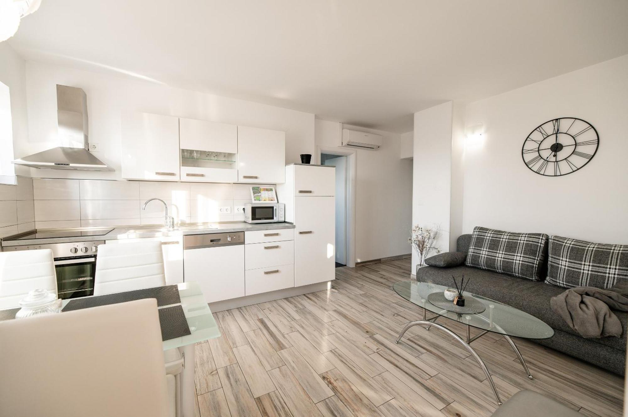 Bubi Apartments Malinska Luaran gambar