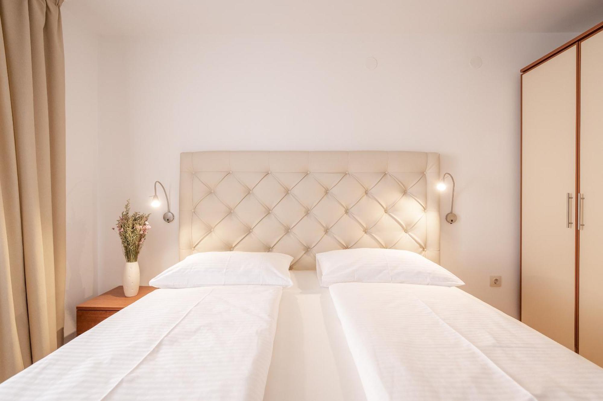 Bubi Apartments Malinska Luaran gambar