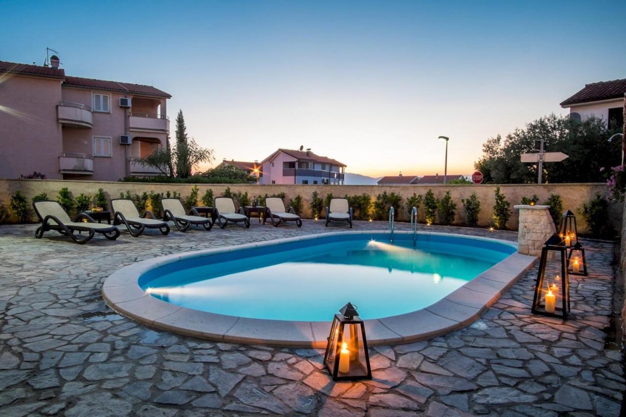 Bubi Apartments Malinska Luaran gambar