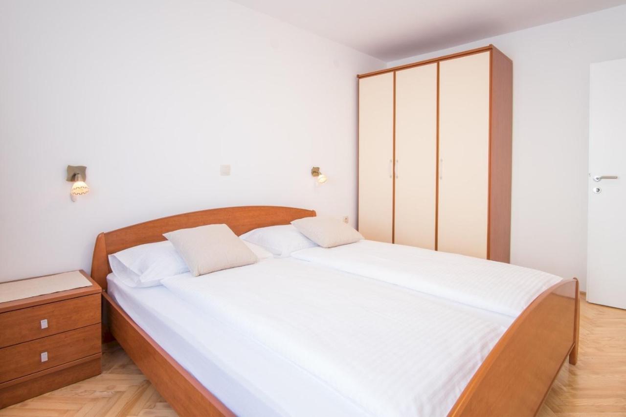Bubi Apartments Malinska Luaran gambar