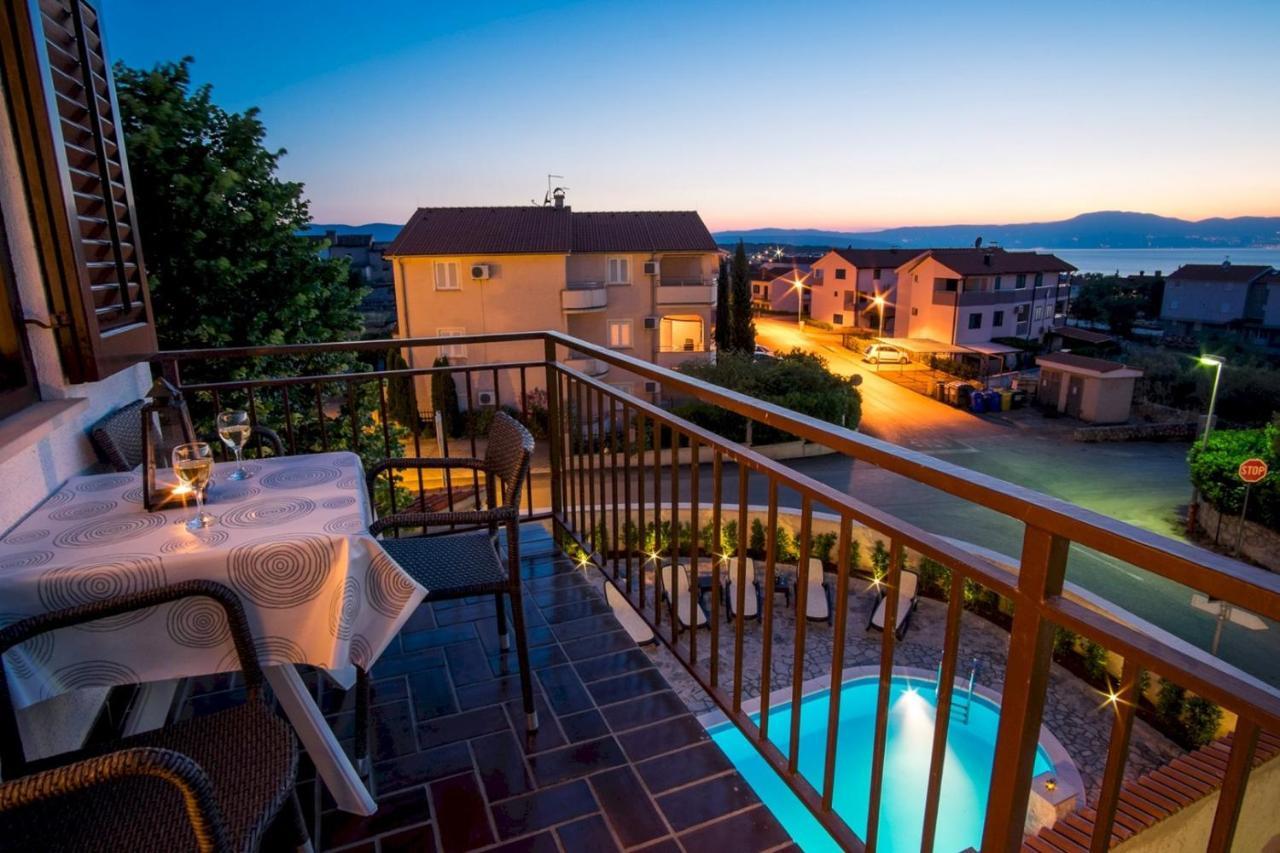 Bubi Apartments Malinska Luaran gambar