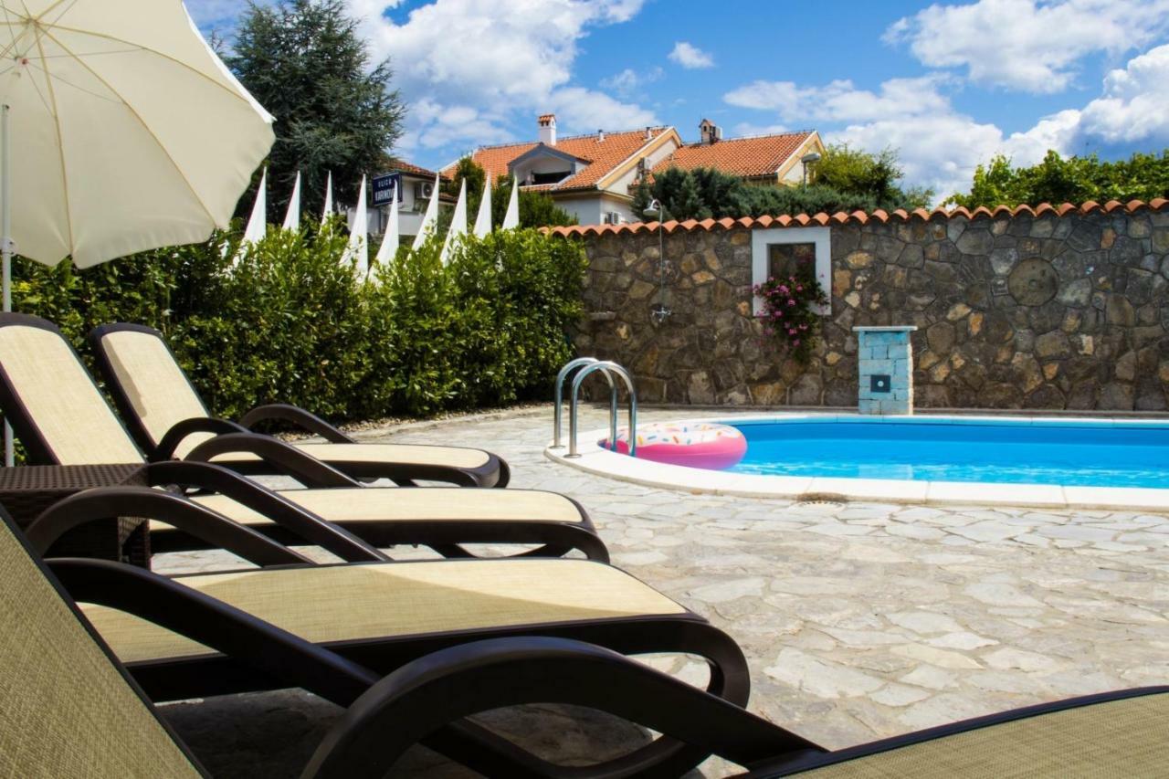 Bubi Apartments Malinska Luaran gambar