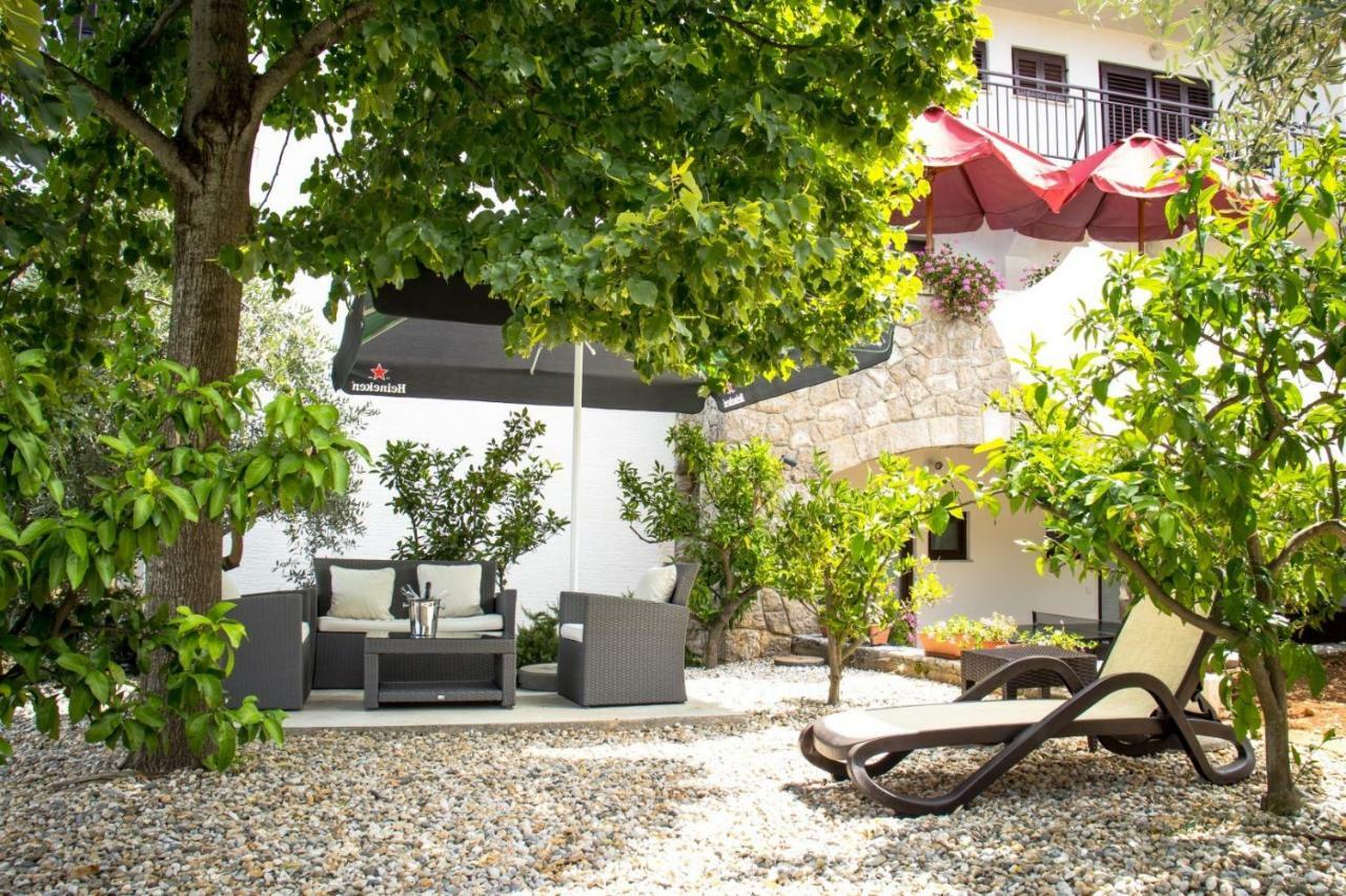 Bubi Apartments Malinska Luaran gambar